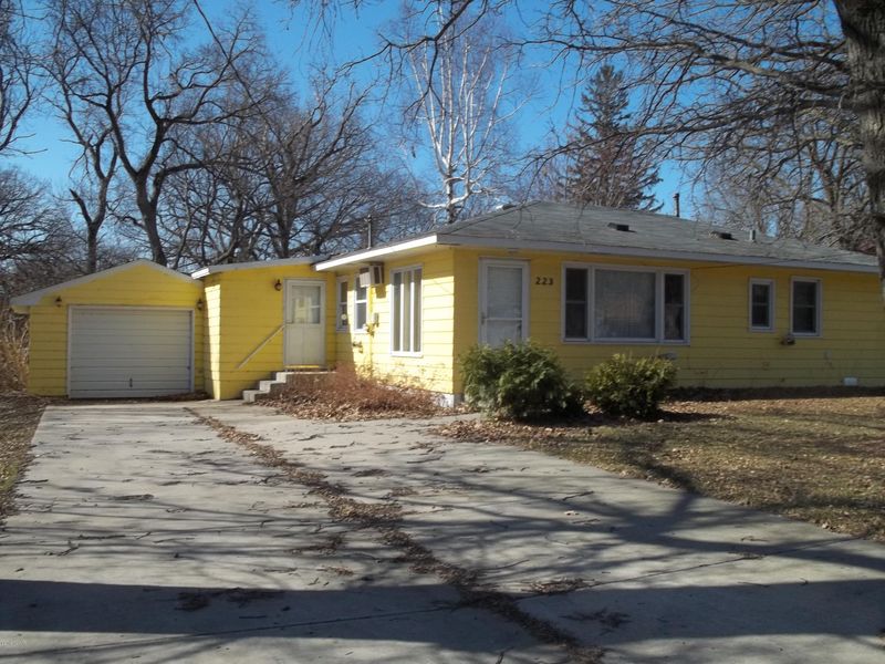 223 1st St NW, Elbow Lake, MN 56531