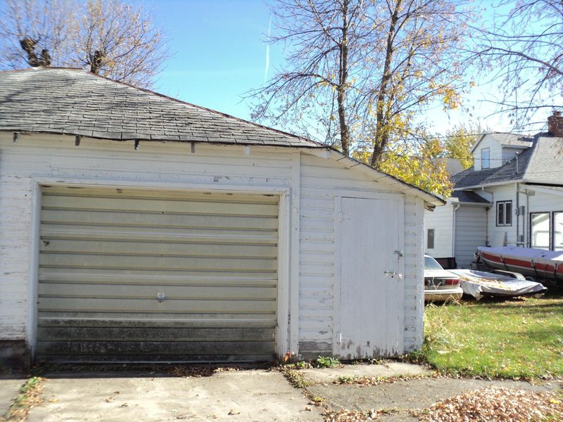 11 E Oak St, Osakis, MN 56360