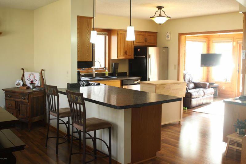 1457 W Latoka Dr SW, Alexandria, MN 56308