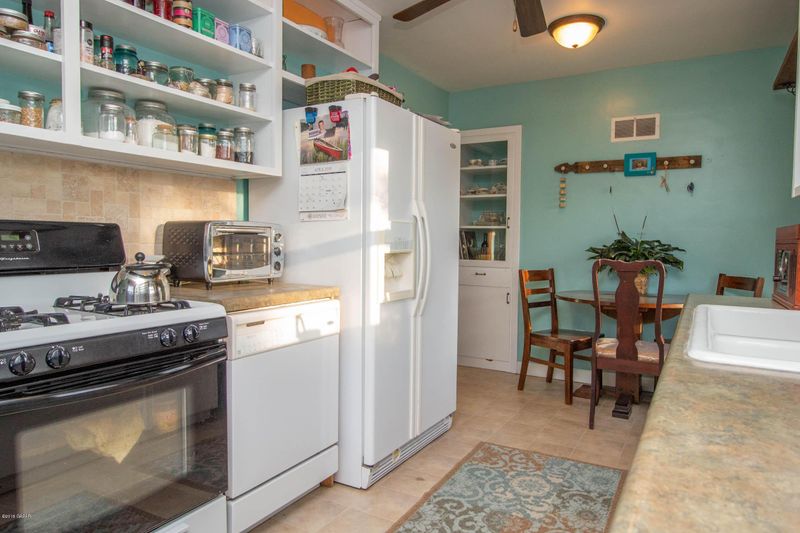 1516 Cedar St, Alexandria, MN 56308