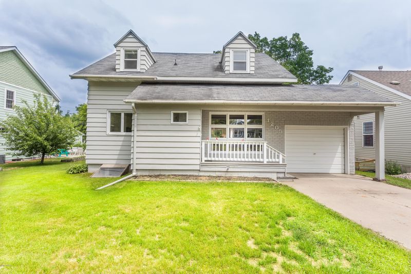 1205 Douglas St, Alexandria, MN 56308