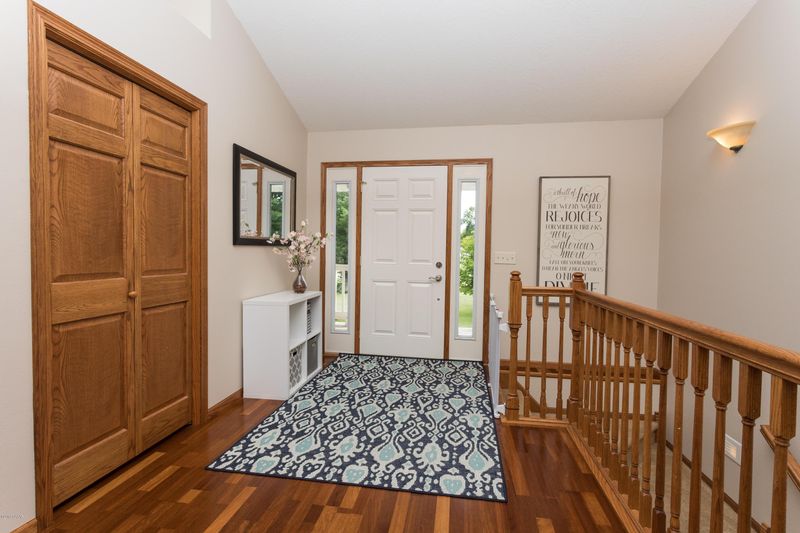 3553 Pawnee Dr SE, Alexandria, MN 56308