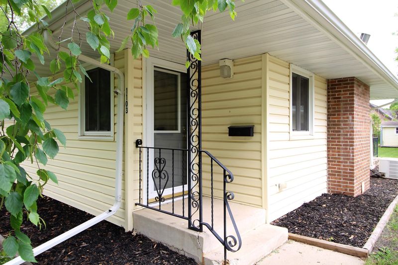 1103 Lake St, Alexandria, MN 56308