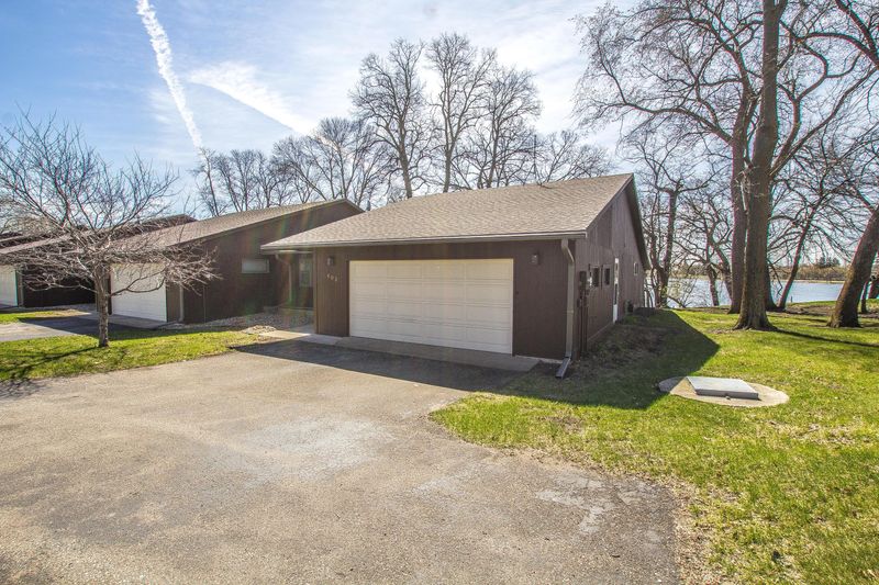 603 Edgewater Dr, Alexandria, MN 56308
