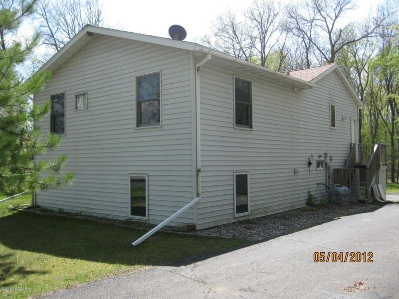 1204 Geneva Rd NE, Alexandria, MN 56308