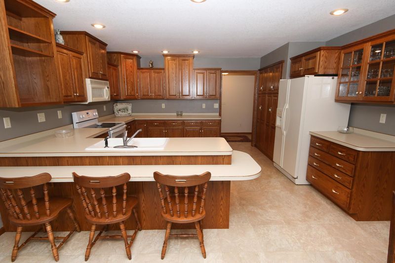2005 Parkview Rd NE, Alexandria, MN 56308