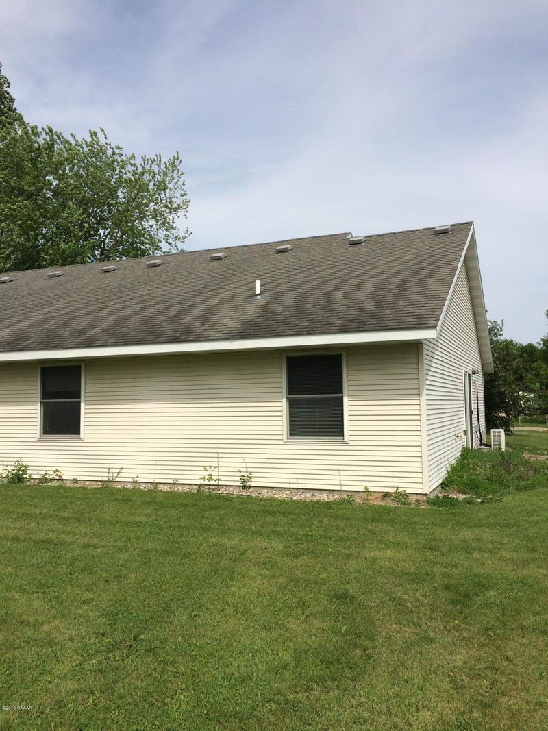107 N Olsen St, Nelson, MN 56355
