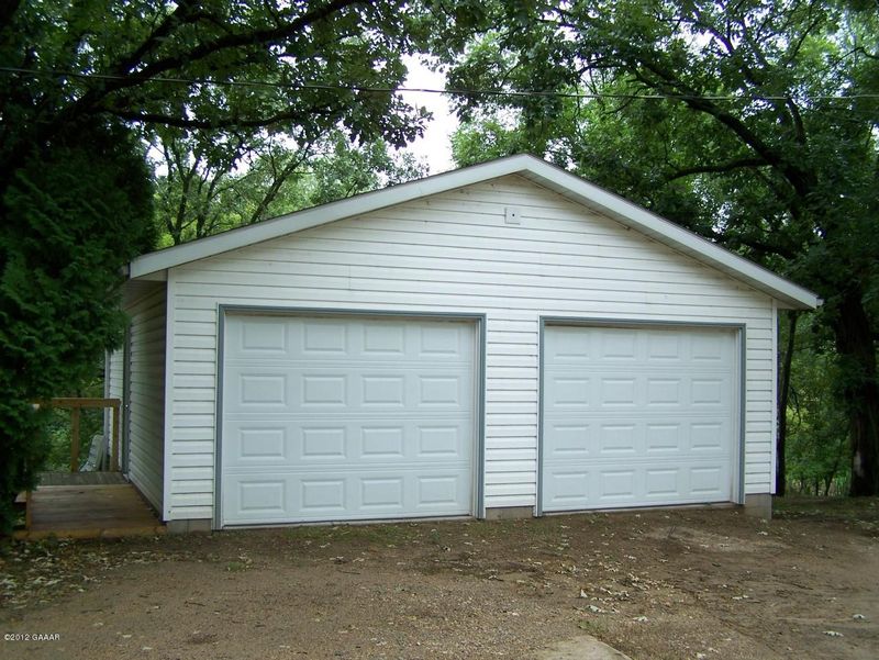 1907 E Golf Course Rd NE, Alexandria, MN 56308