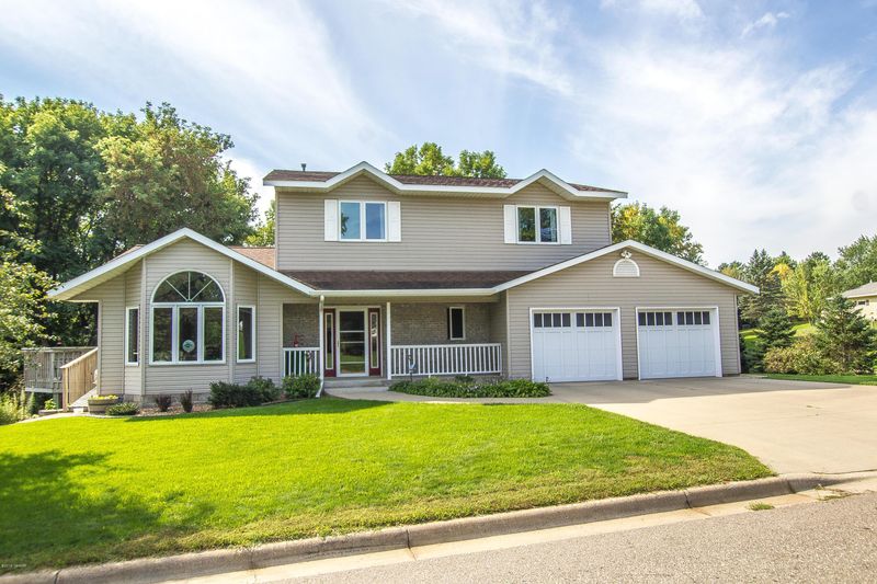 2504 Sara Ave, Alexandria, MN 56308