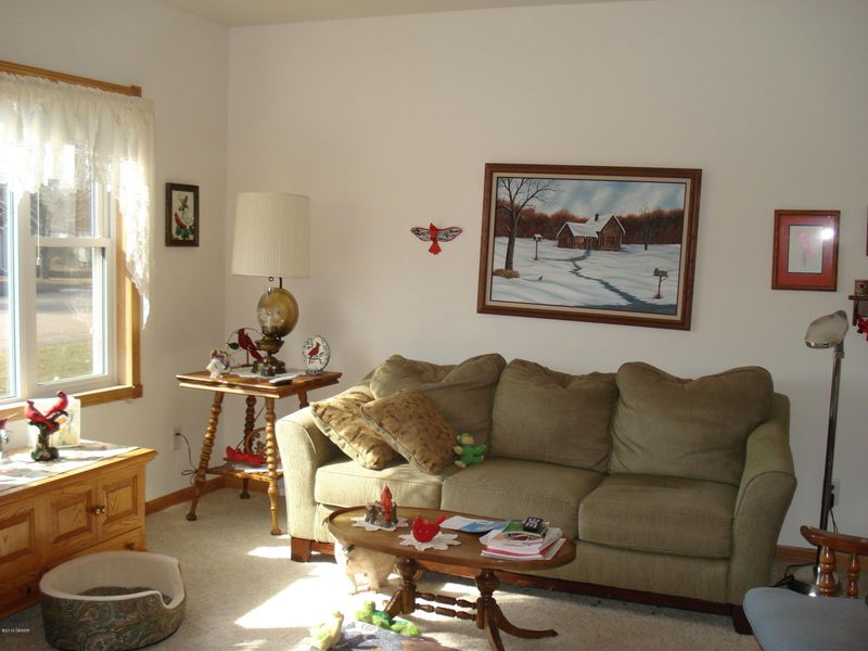 410 E 8th St, Starbuck, MN 56381