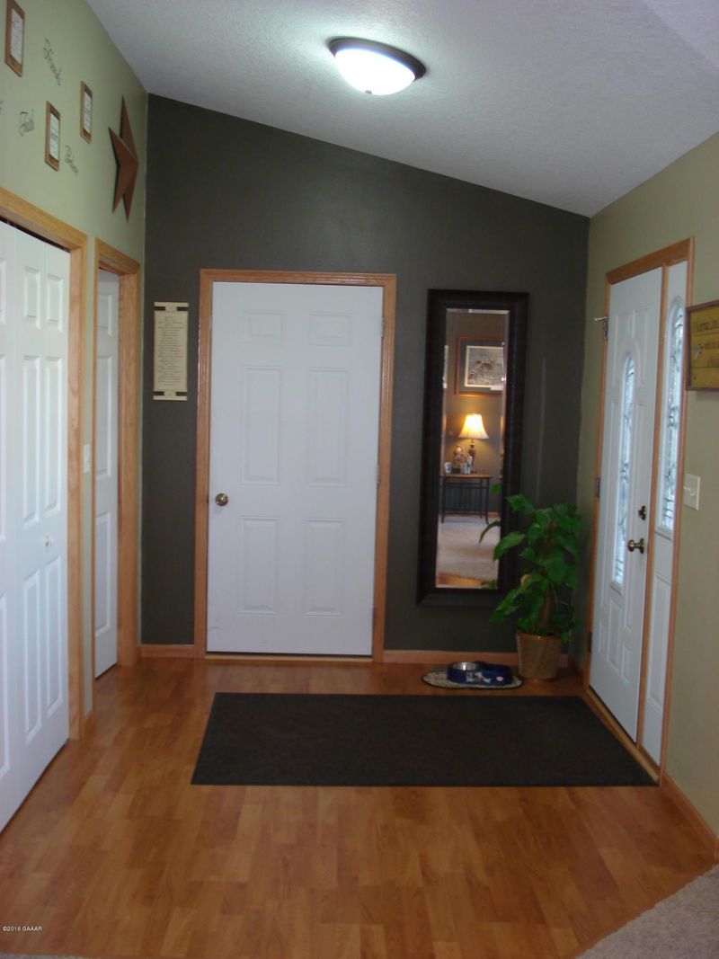 1710 Jasmine Dr, Alexandria, MN 56308