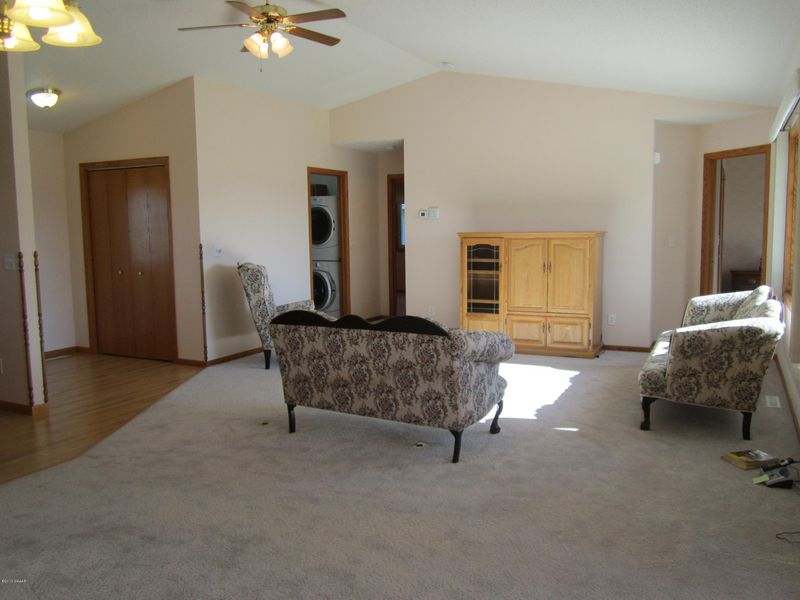 1252 Westbrook Cir, Alexandria, MN 56308