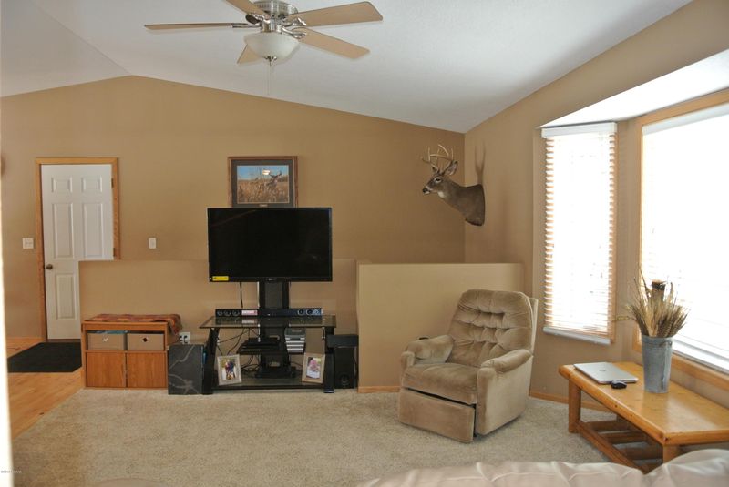 4606 S Riverview Dr NE, Carlos, MN 56319
