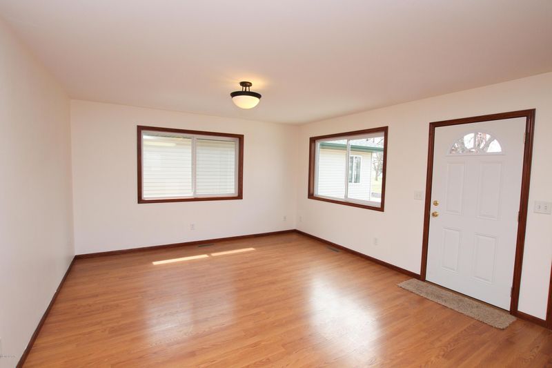 1205 County Road 22 NW, Alexandria, MN 56308