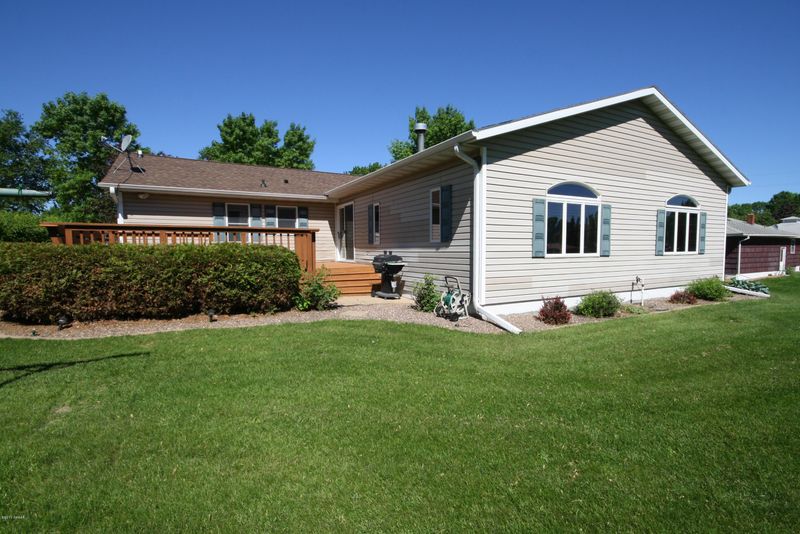317 7th Ave SE, Elbow Lake, MN 56531