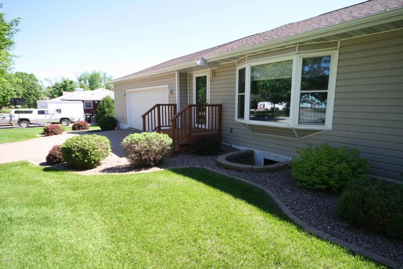 317 7th Ave SE, Elbow Lake, MN 56531