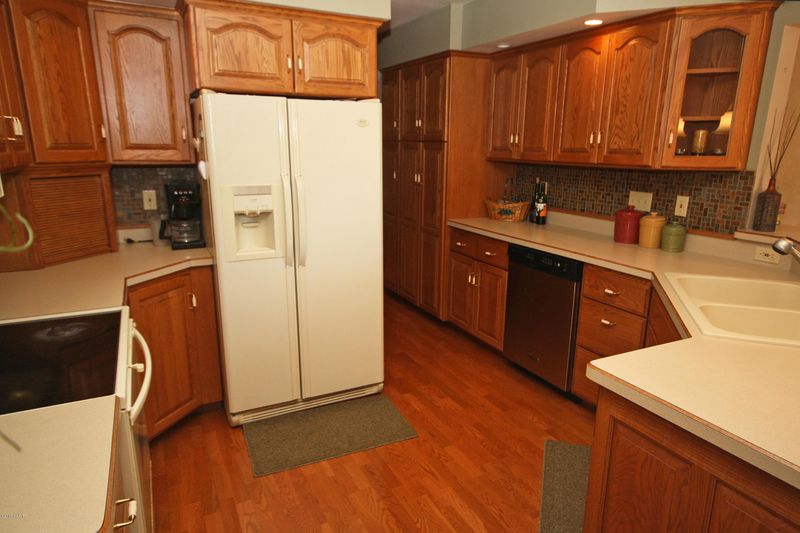 317 7th Ave SE, Elbow Lake, MN 56531