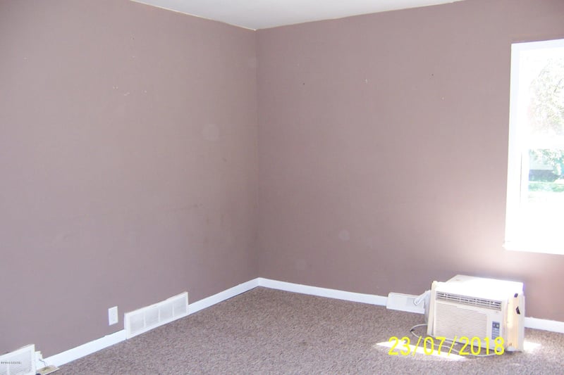209 E 2nd Ave S, Chokio, MN 56221