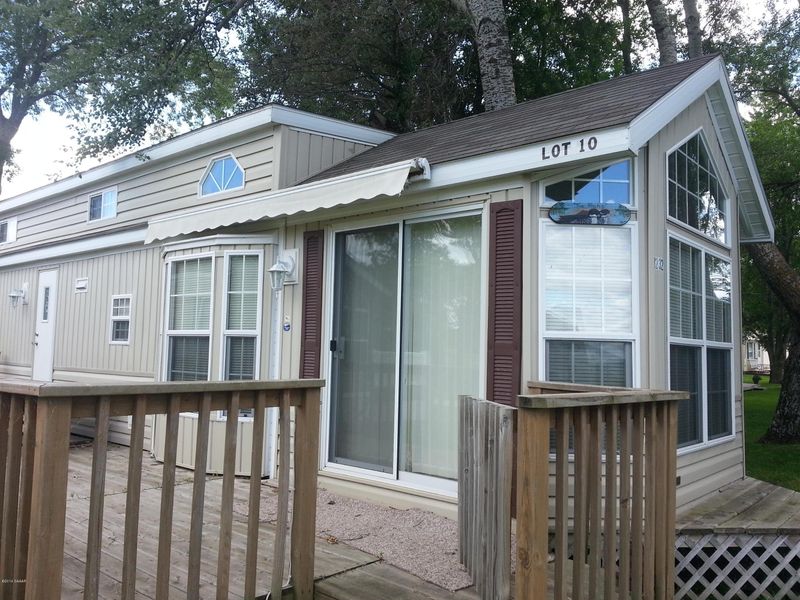 1232 Lake St E #10, Osakis, MN 56360