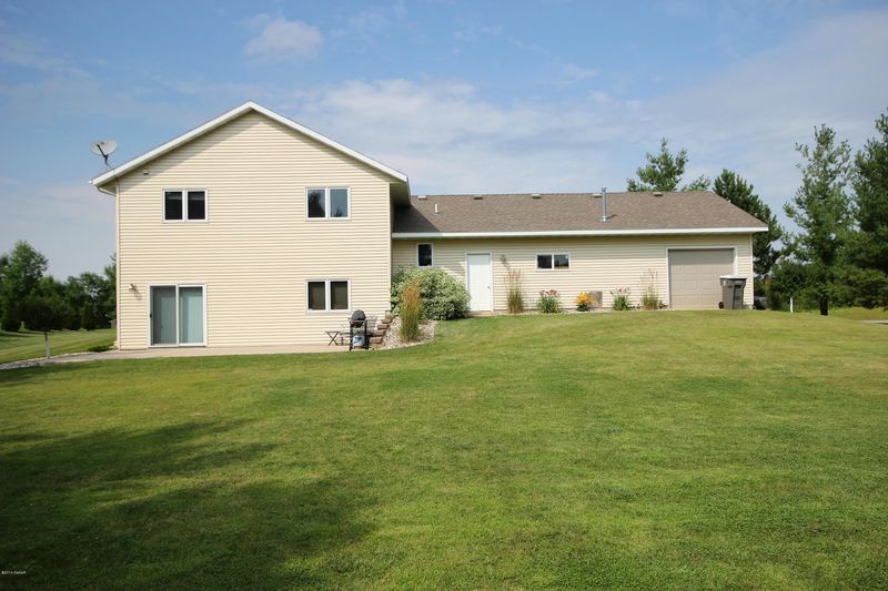 4145 Pawnee Dr SE, Alexandria, MN 56308