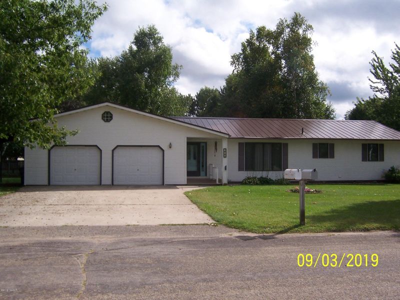 321 W State St, Parkers Prairie, MN 56361