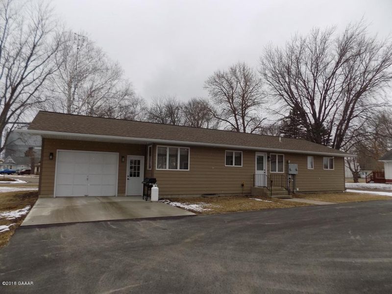 200 3rd St S, Hoffman, MN 56339