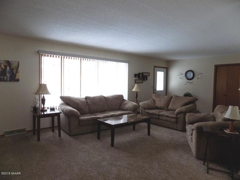 200 3rd St S, Hoffman, MN 56339