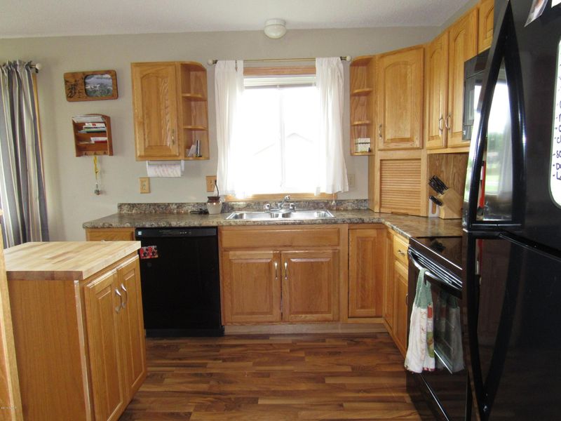 701 Queen St W, Osakis, MN 56360