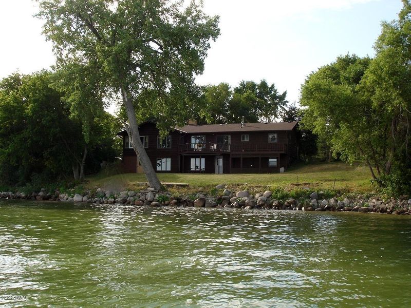 28167 N Shore Dr, Starbuck, MN 56381