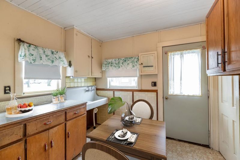200 S Smith St, Kellogg, MN 55945