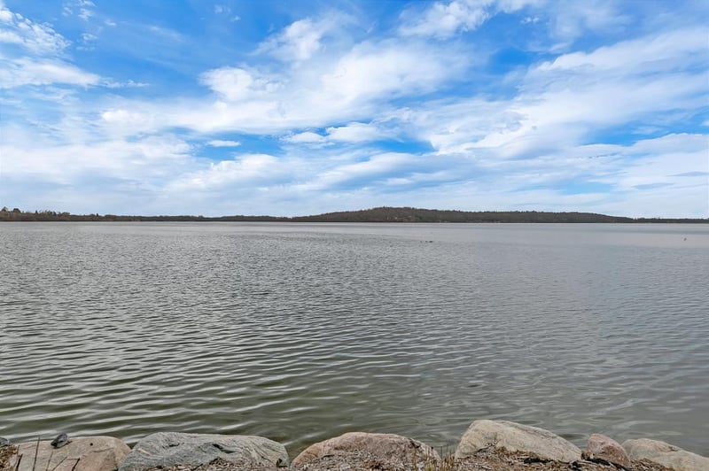 27803 Stonegate Rd, Paynesville, MN 56362