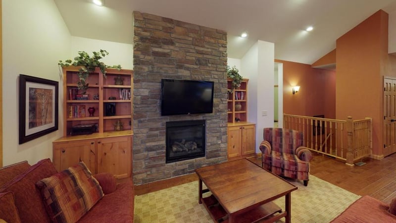 5848 Residence Club Ln, Biwabik, MN 55708