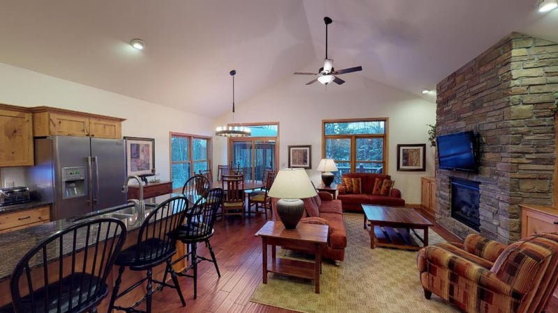 5848 Residence Club Ln, Biwabik, MN 55708