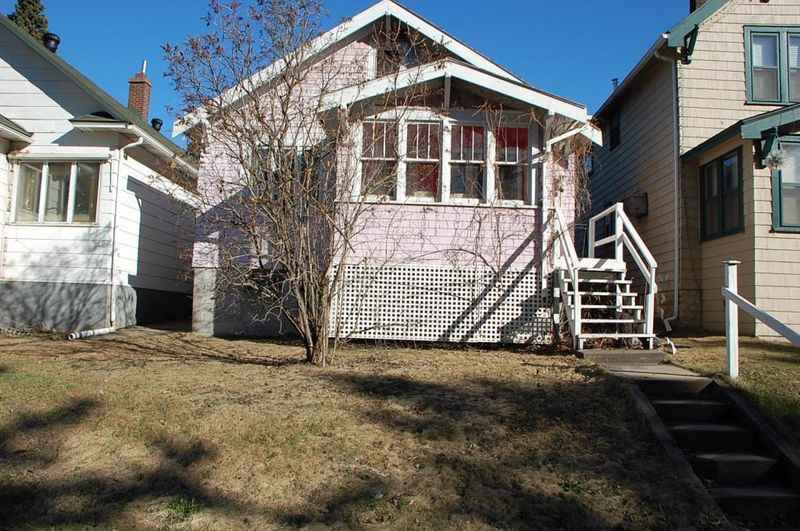 718 South Ct, Eveleth, MN 55734