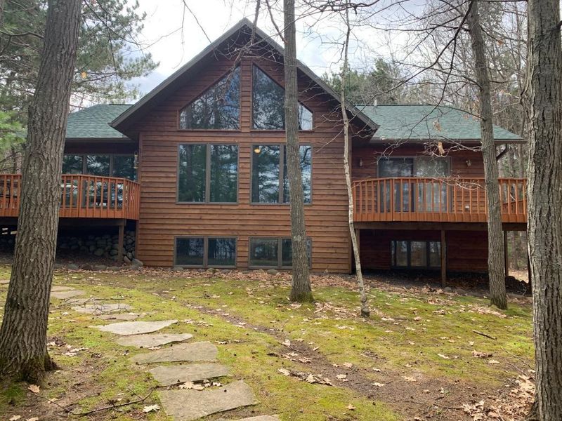 6626 N Lake Dr, Stone Lake, WI 54876