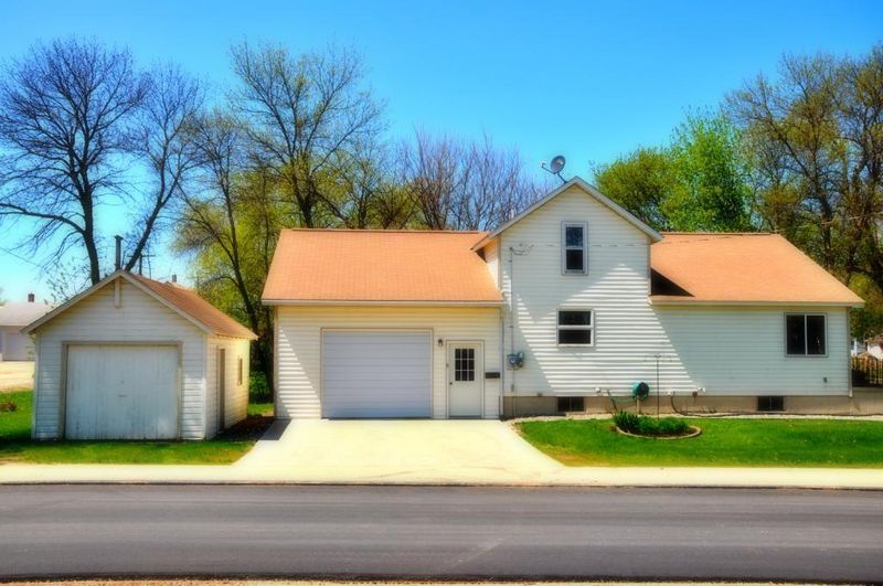 101 1st Ave NE, Browns Valley, MN 56219