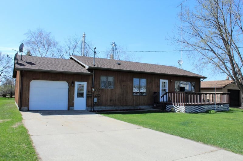 237 Liberty St, New Munich, MN 56356