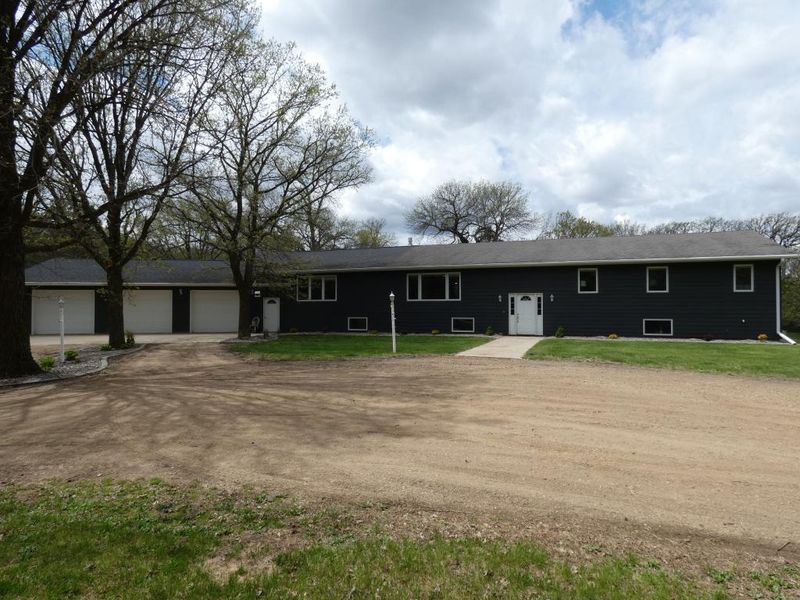 1227 140th Ave, Slayton, MN 56172