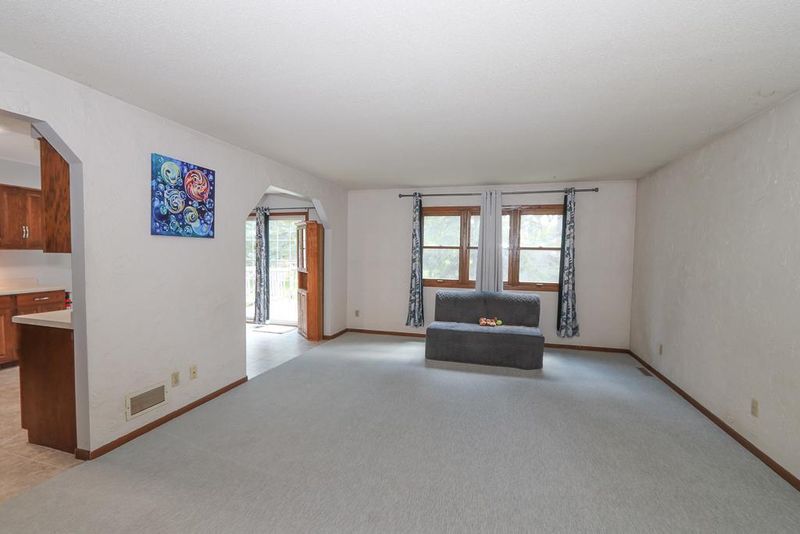 1726 12th Ave W, Shakopee, MN 55379