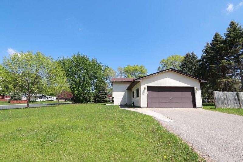 1726 12th Ave W, Shakopee, MN 55379