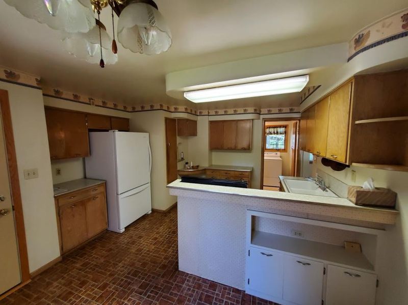 1130 1st Ave, Westbrook, MN 56183