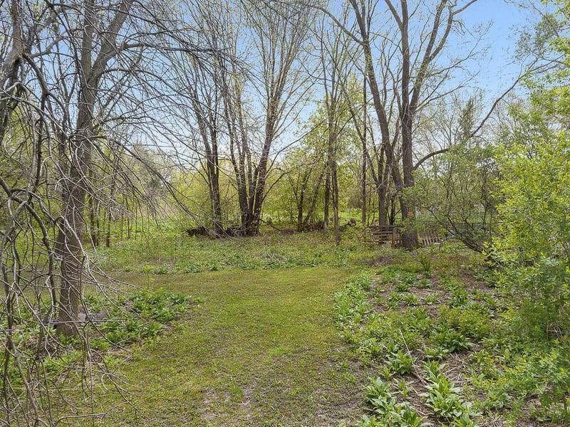 2442 County Road D W, Roseville, MN 55112