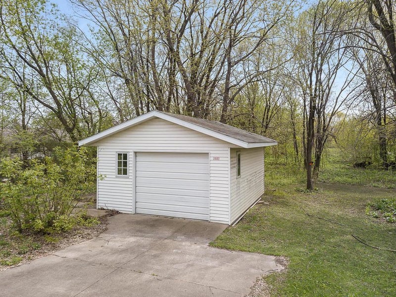 2442 County Road D W, Roseville, MN 55112