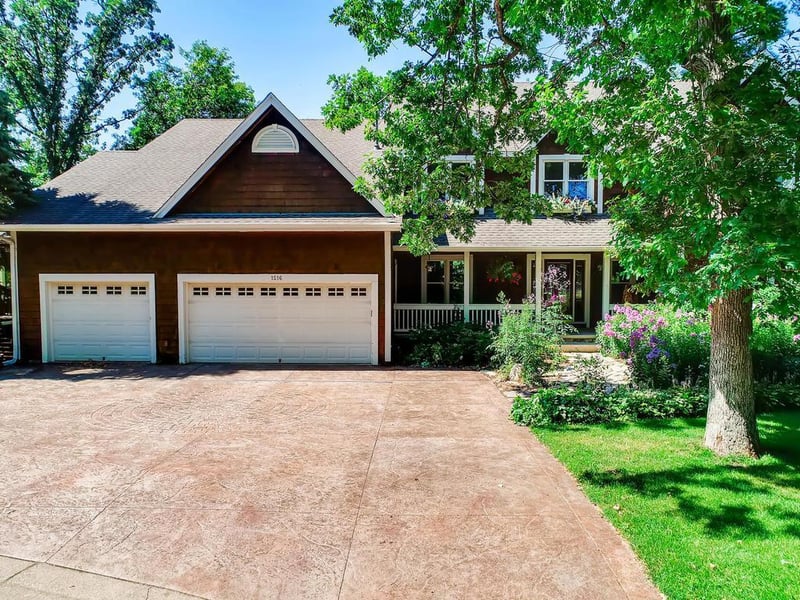 1516 Arden Pl, Arden Hills, MN 55112