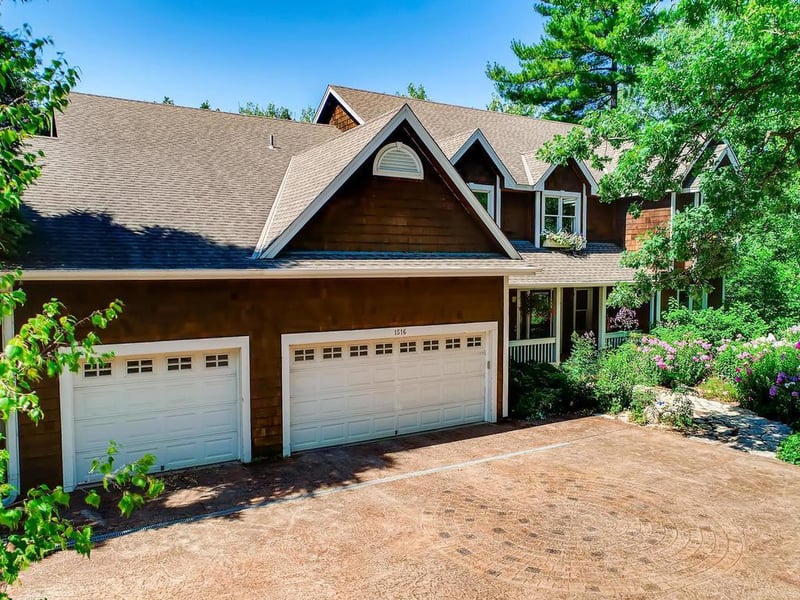 1516 Arden Pl, Arden Hills, MN 55112
