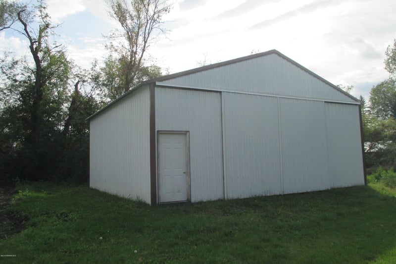 325 NW 2nd St, Mcintosh, MN 56556