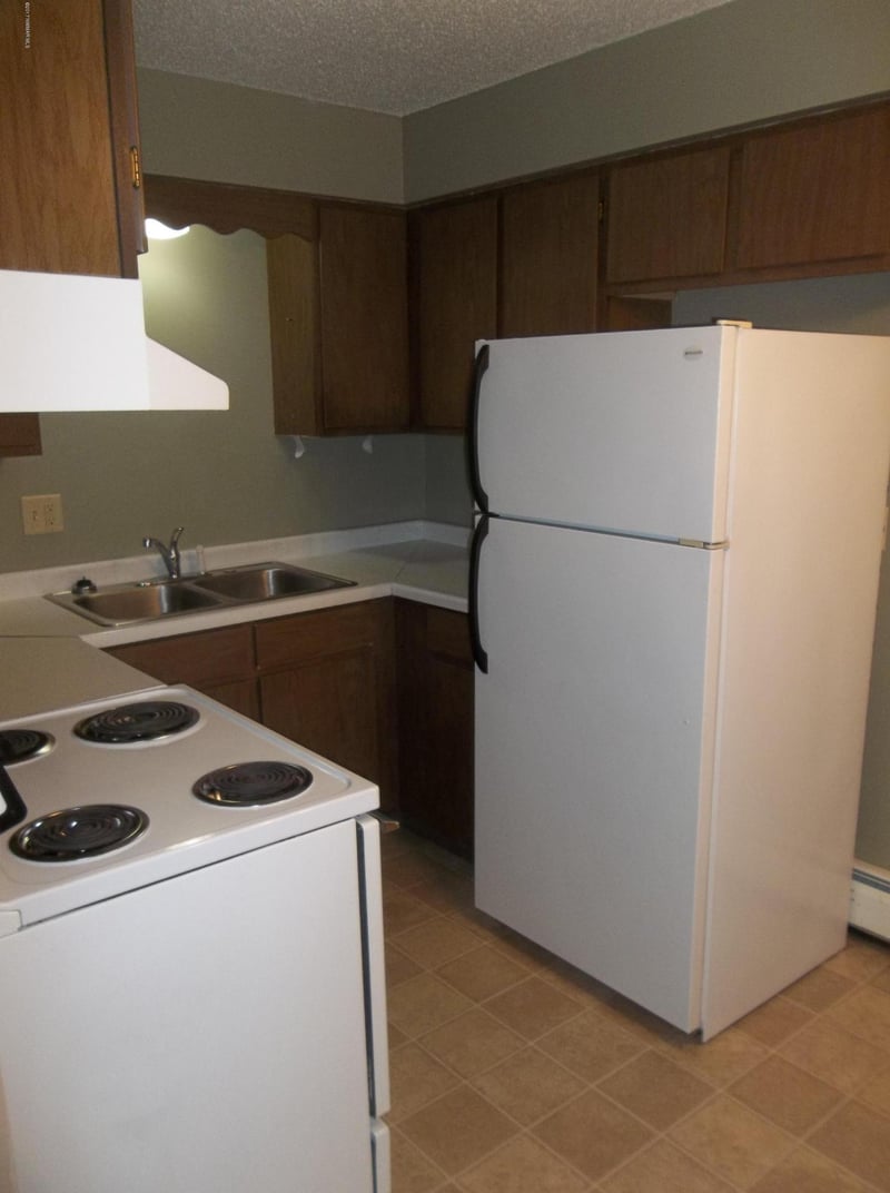 1238-1240 Edgewood Dr, Thief River Falls, MN 56701
