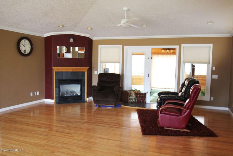 115 Main St E, Saint Hilaire, MN 56754
