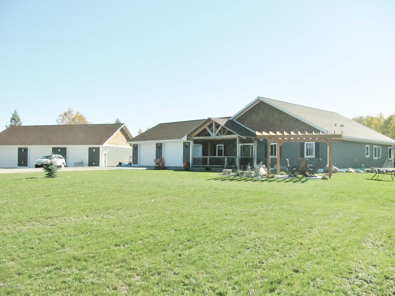 842 Rodeo Dr NW, Bemidji, MN 56601