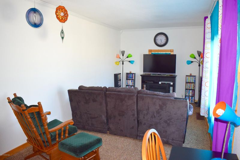 424 Knight Ave N, Thief River Falls, MN 56701